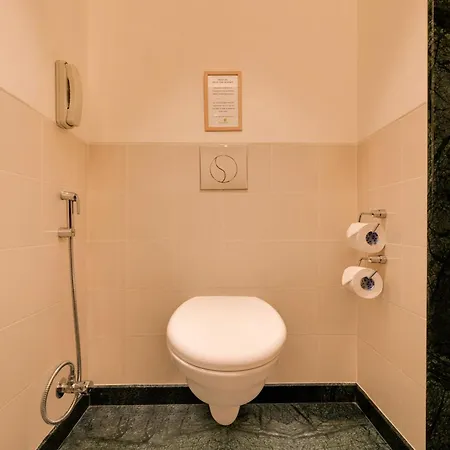Lemon Tree Hotel, Gachibowli, Hyderabad Exterior photo