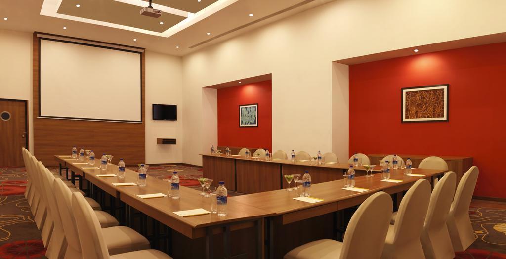 Lemon Tree Hotel, Gachibowli, 4* Hyderabad