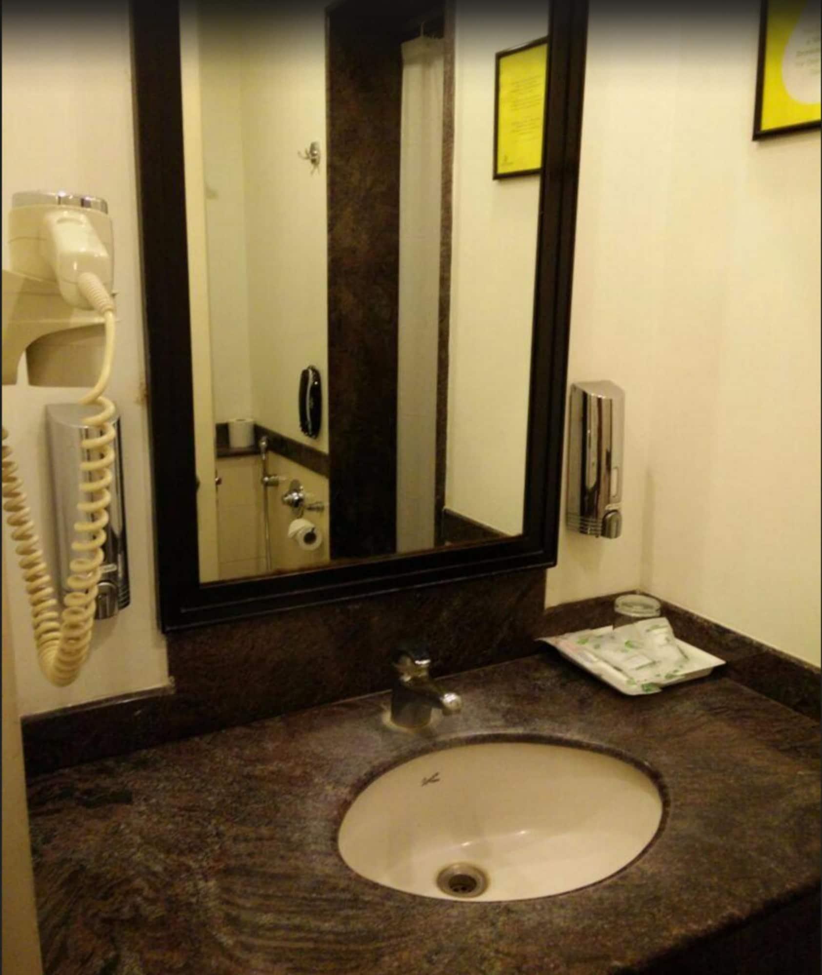 Lemon Tree Hotel, Gachibowli, 4* Hyderabad