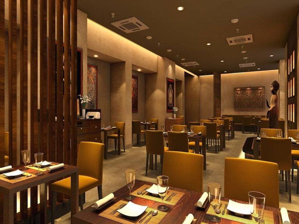 Lemon Tree Hotel, Gachibowli, 4* Hyderabad