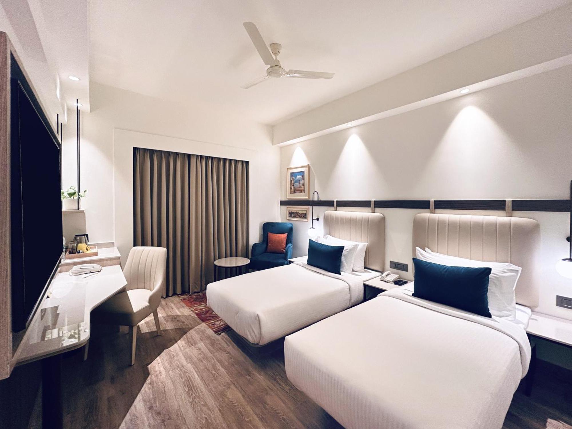 Lemon Tree Hotel, Gachibowli, होटल
