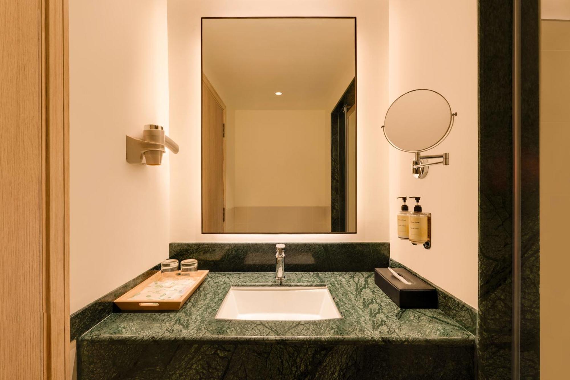 Hotel Lemon Tree Hotel, Gachibowli,