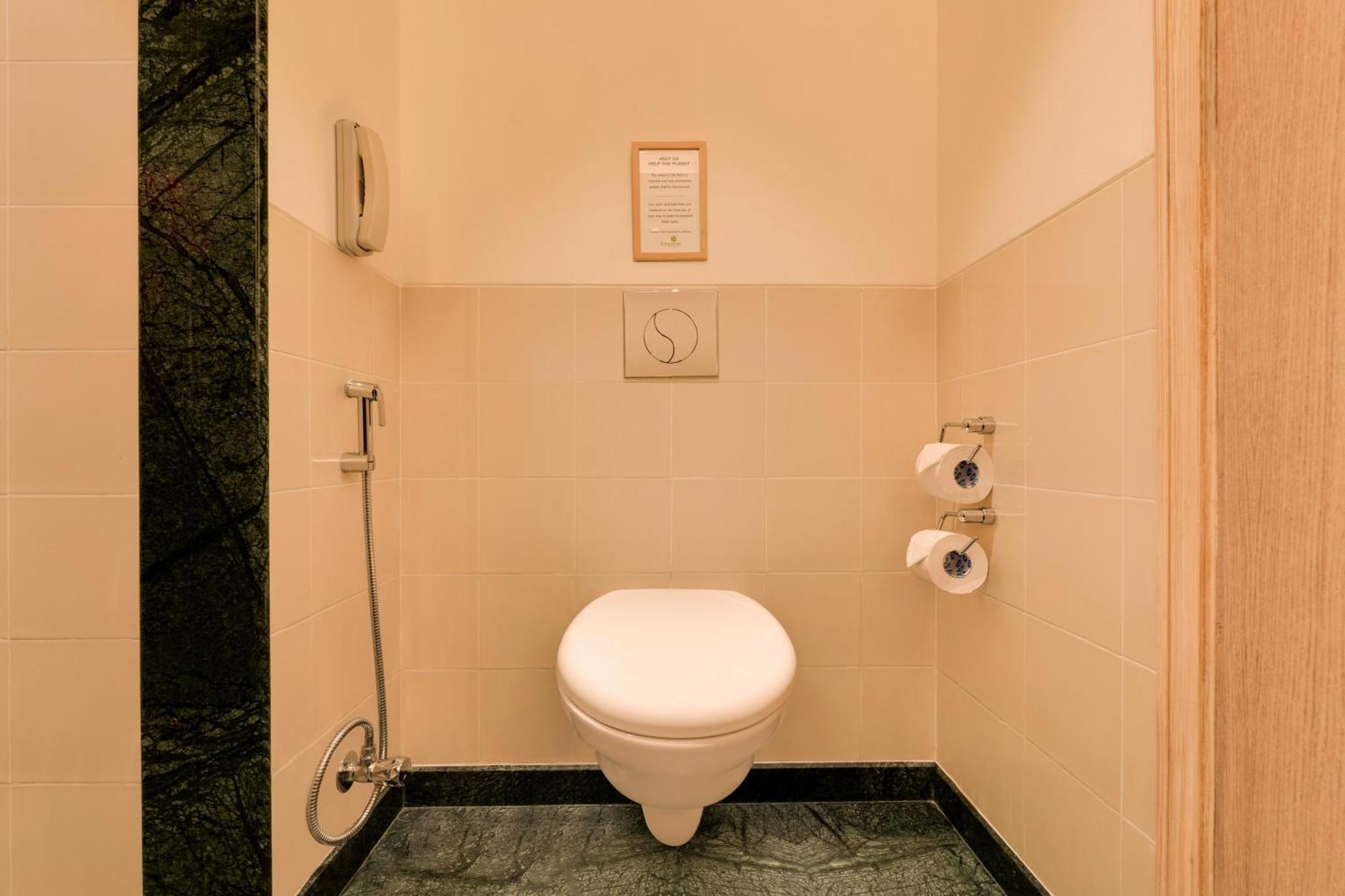 Hotel Lemon Tree Hotel, Gachibowli, 4*