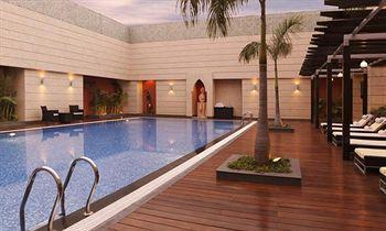 Lemon Tree Hotel, Gachibowli, Hotel