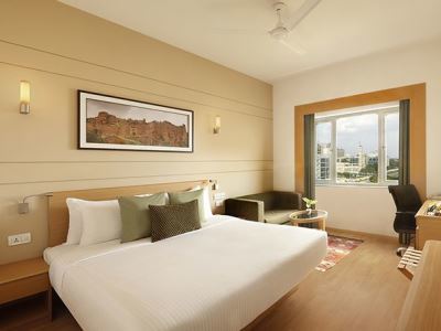 Lemon Tree Hotel, Gachibowli, Hotel