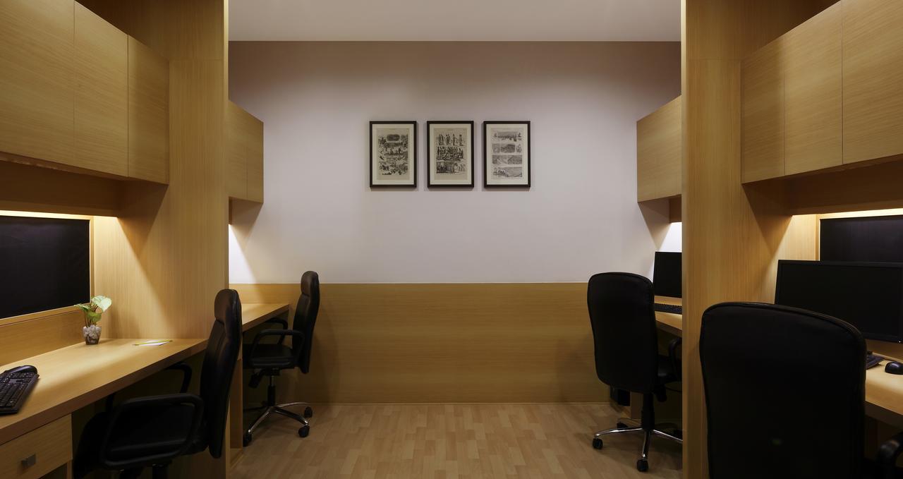 Lemon Tree Hotel, Gachibowli, Hotel Hyderabad